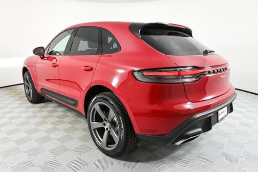 2025 Porsche Macan Base