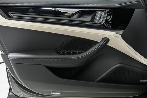 2026 Porsche Panamera 4 E-Hybrid