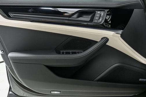 2026 Porsche Panamera 4 E-Hybrid