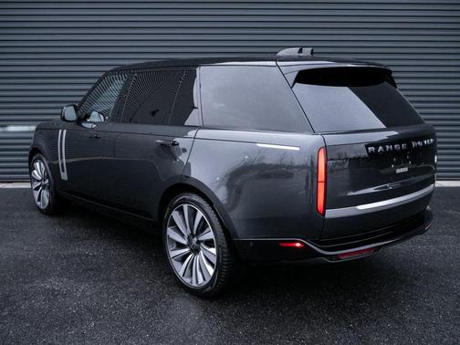 2023 Land Rover Range Rover SV