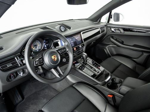 2026 Porsche Macan S