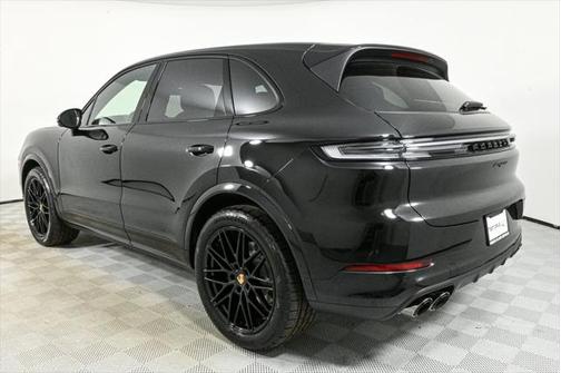2025 Porsche Cayenne Base