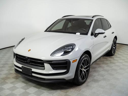 Chalk 2023 Porsche Macan T