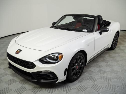 2018 FIAT 124 Spider Base