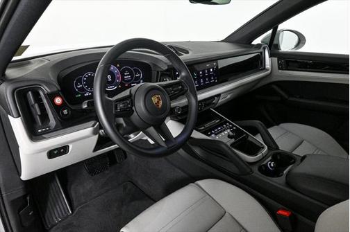 2025 Porsche Cayenne Base