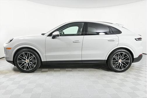2025 Porsche Cayenne Base