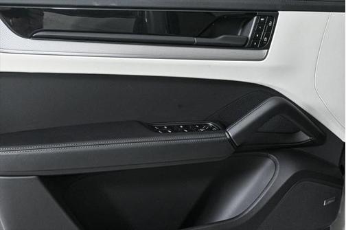 2025 Porsche Cayenne Base