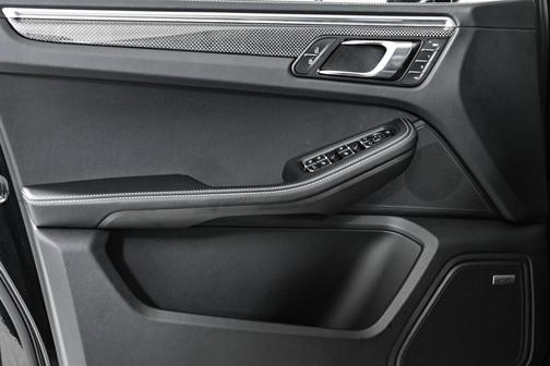 2024 Porsche Macan S