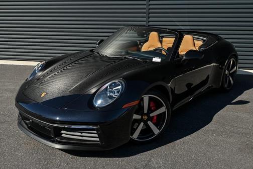 2024 Porsche 911 Carrera 4S Cabriolet