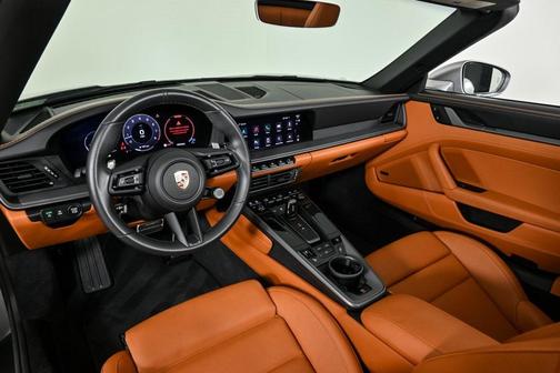2025 Porsche 911 Carrera