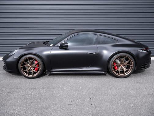 2021 Porsche 911 Carrera