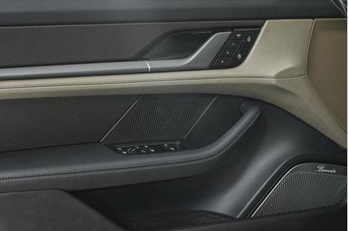 2024 Porsche Taycan Cross Turismo Turbo S