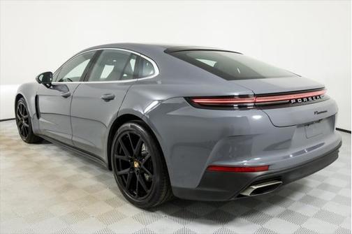 2025 Porsche Panamera 4