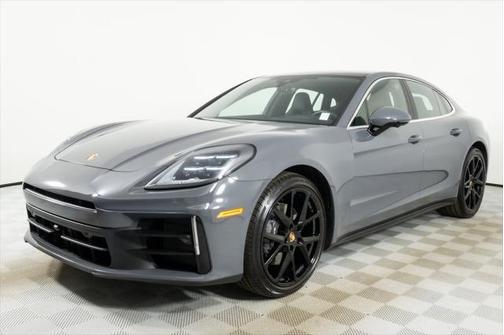 2025 Porsche Panamera 4
