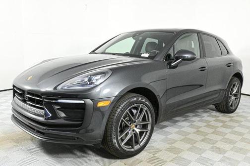 2025 Porsche Macan Base