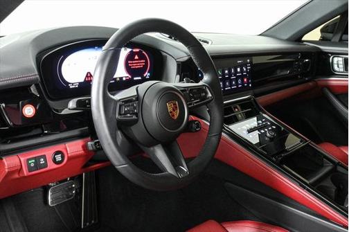 2024 Porsche Panamera 4