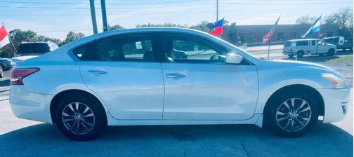 WHITE 2015 Nissan Altima S