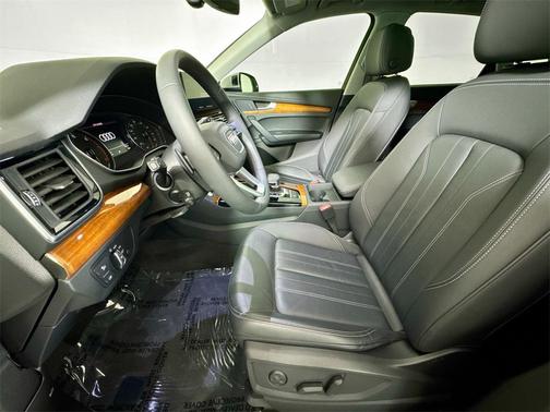 2023 Audi Q5 40 Premium