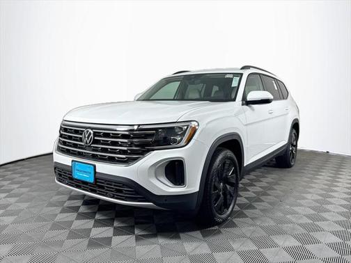 2025 Volkswagen Atlas 2.0T SE w/Technology 4MOTION