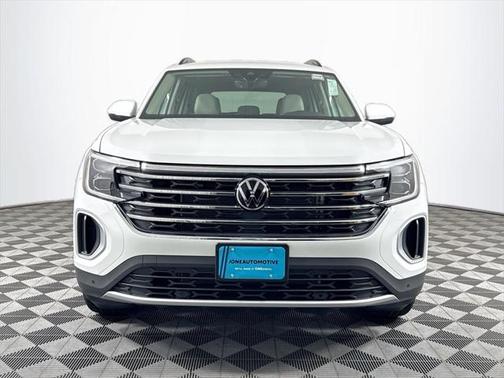 2025 Volkswagen Atlas 2.0T SE w/Technology 4MOTION