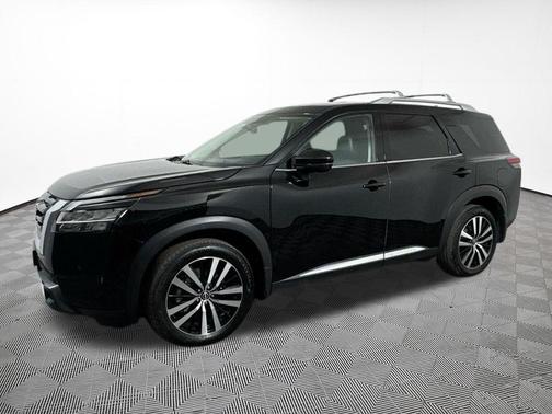 Super Black 2024 Nissan Pathfinder Platinum 4WD