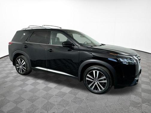 Super Black 2024 Nissan Pathfinder Platinum 4WD