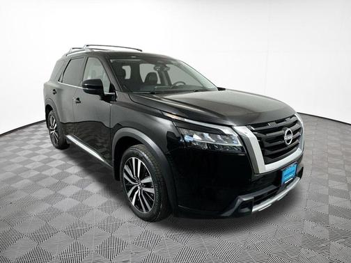Super Black 2024 Nissan Pathfinder Platinum 4WD