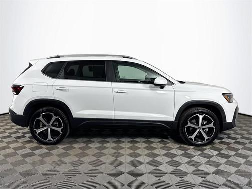 2026 Volkswagen Taos SEL