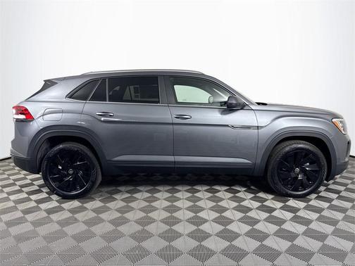 2025 Volkswagen Atlas Cross Sport 2.0T SE w/Technology 4MOTION