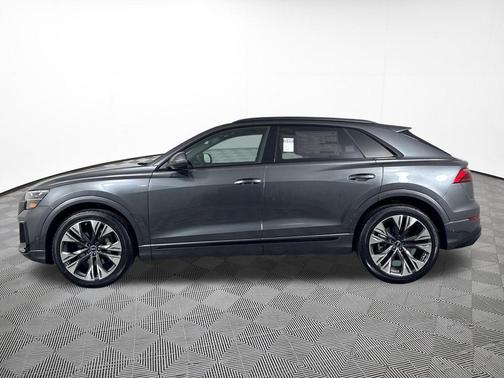 Daytona Gray Pearl 2026 Audi Q8 55 Premium Plus