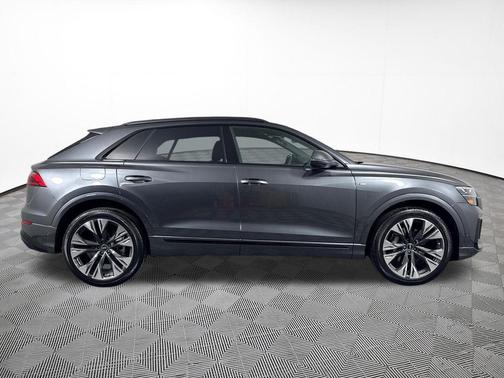 Daytona Gray Pearl 2026 Audi Q8 55 Premium Plus