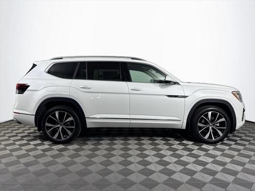 2025 Volkswagen Atlas 2.0T SEL Premium R-Line 4MOTION