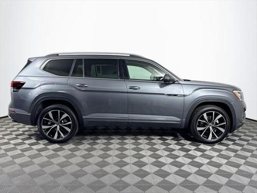 2025 Volkswagen Atlas 2.0T SEL Premium R-Line 4MOTION