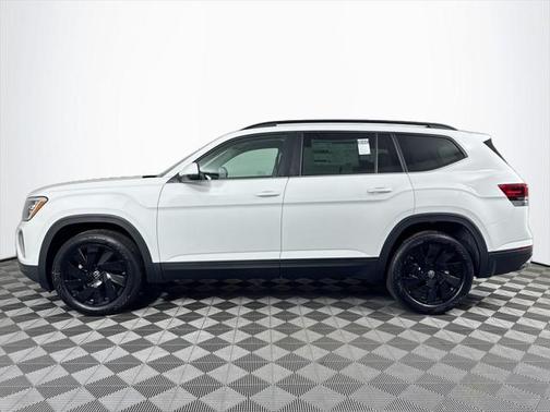2025 Volkswagen Atlas 2.0T SE w/Technology 4MOTION
