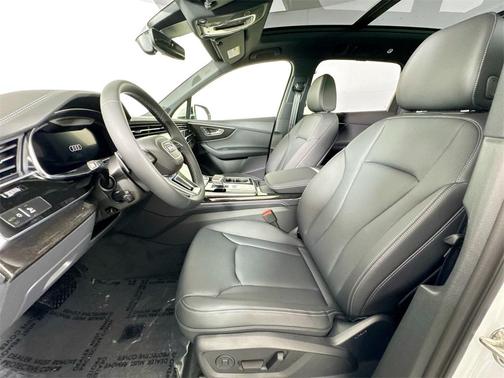 2026 Audi Q7 55 Premium Plus