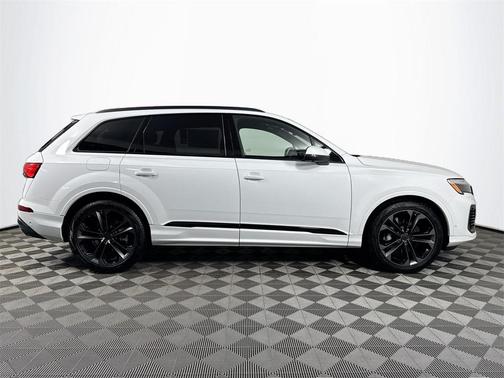 2026 Audi Q7 55 Premium Plus