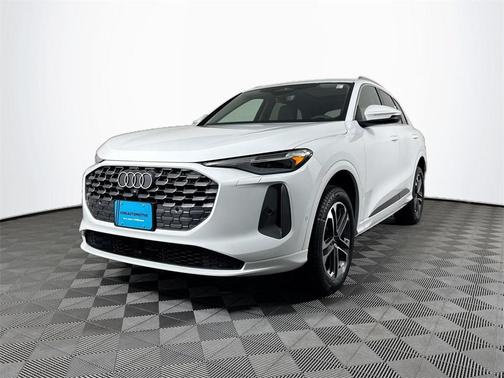 2025 Audi Q5 Premium Plus
