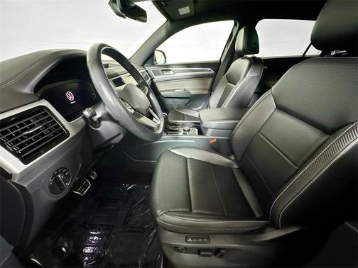 2022 Volkswagen Atlas Cross Sport 3.6L V6 SEL R-Line