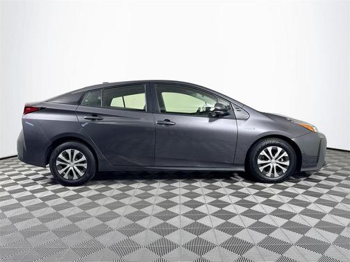 2022 Toyota Prius L