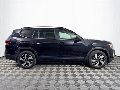 2025 Volkswagen Atlas 2.0T SE w/Technology 4MOTION
