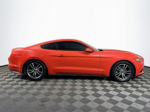 2016 Ford Mustang EcoBoost Premium