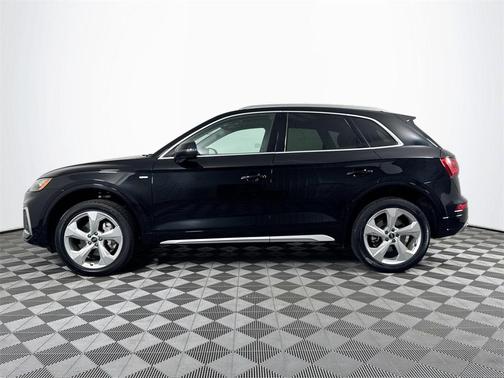 2023 Audi Q5 45 S line Premium Plus