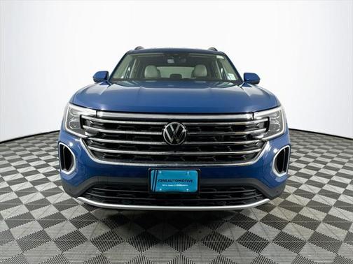 2025 Volkswagen Atlas 2.0T SE w/Technology 4MOTION