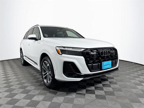 2025 Audi Q7 45 Premium