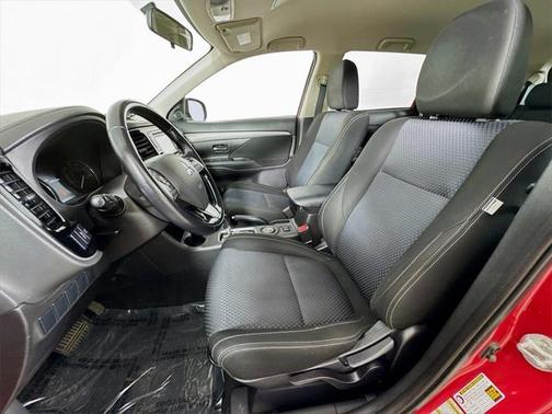2016 Mitsubishi Outlander ES