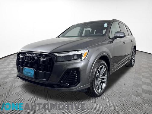 Samurai Gray Metallic 2026 Audi Q7 45 Premium