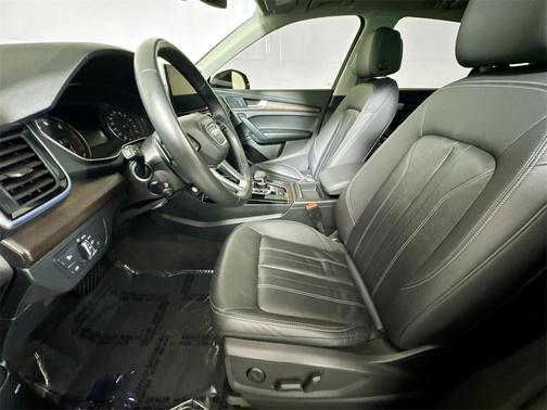 2022 Audi Q5 45 S line Premium