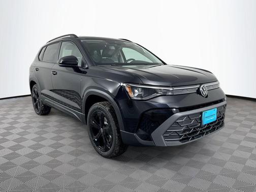 2026 Volkswagen Taos SE Black