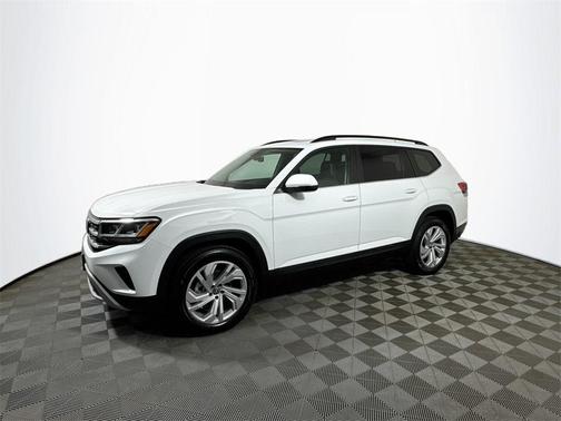 2023 Volkswagen Atlas 2.0T SE w/Technology 4MOTION