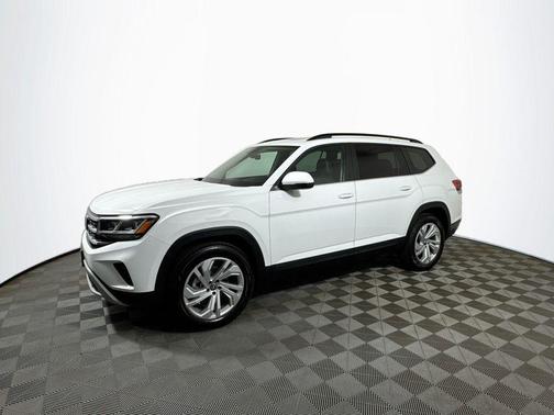 2023 Volkswagen Atlas 2.0T SE w/Technology 4MOTION